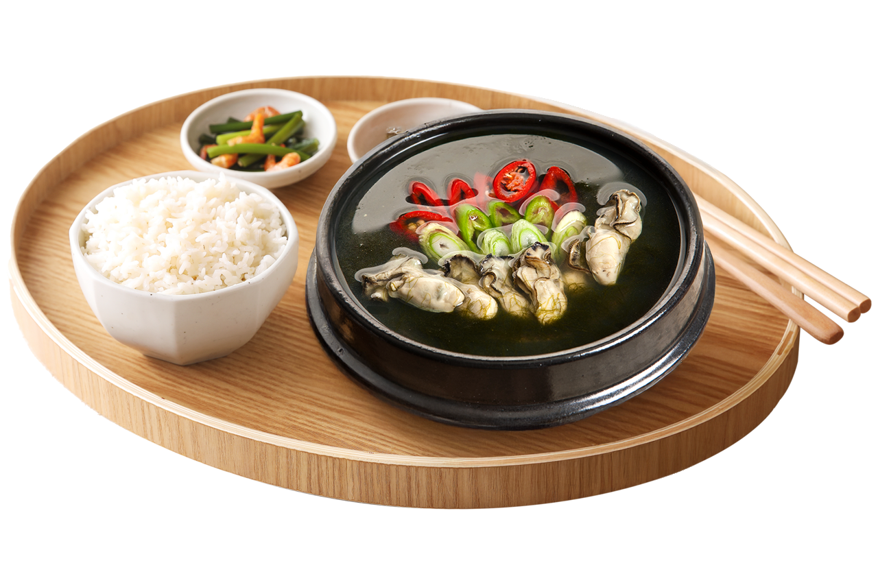 정갈하게 차려진 매생이국 한상